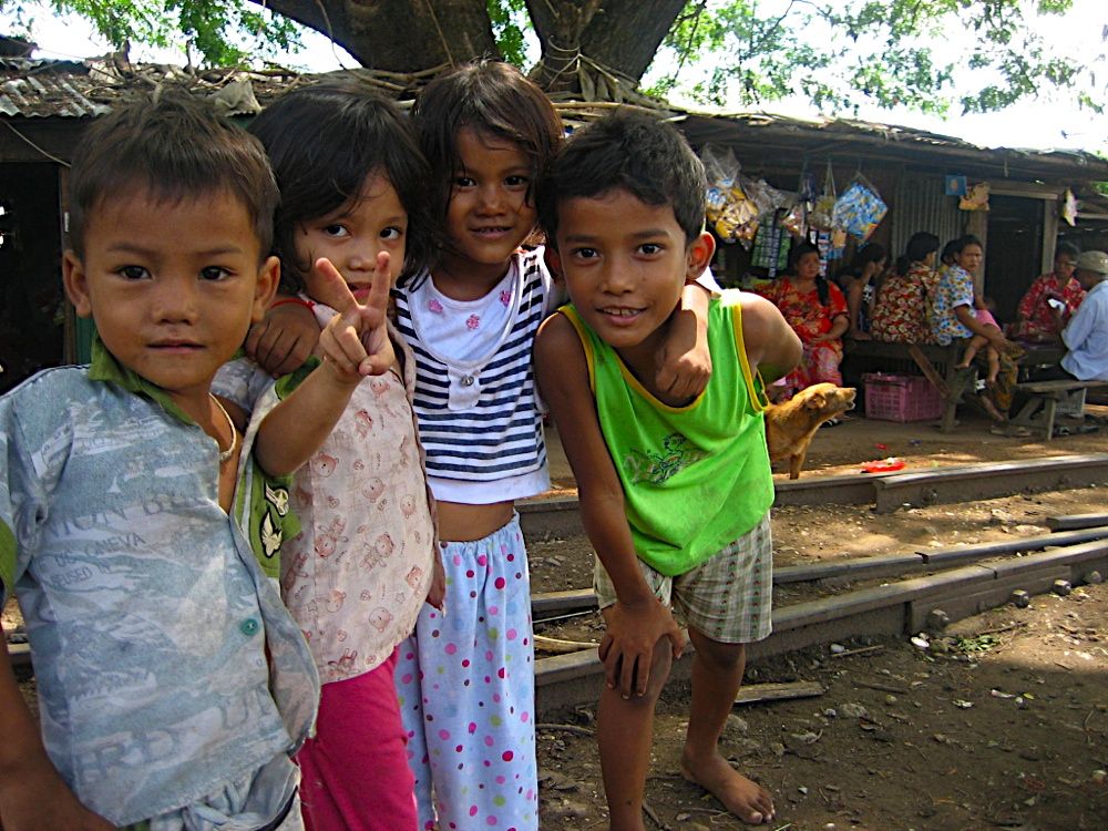 カンボジアのホテル、プノンペンの子供たち